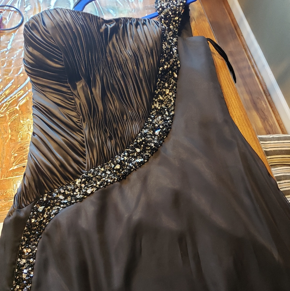 Elegant Black Designer Evening Dress